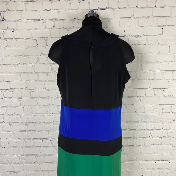 Vintage flattering black dress - Picture 7 of 9